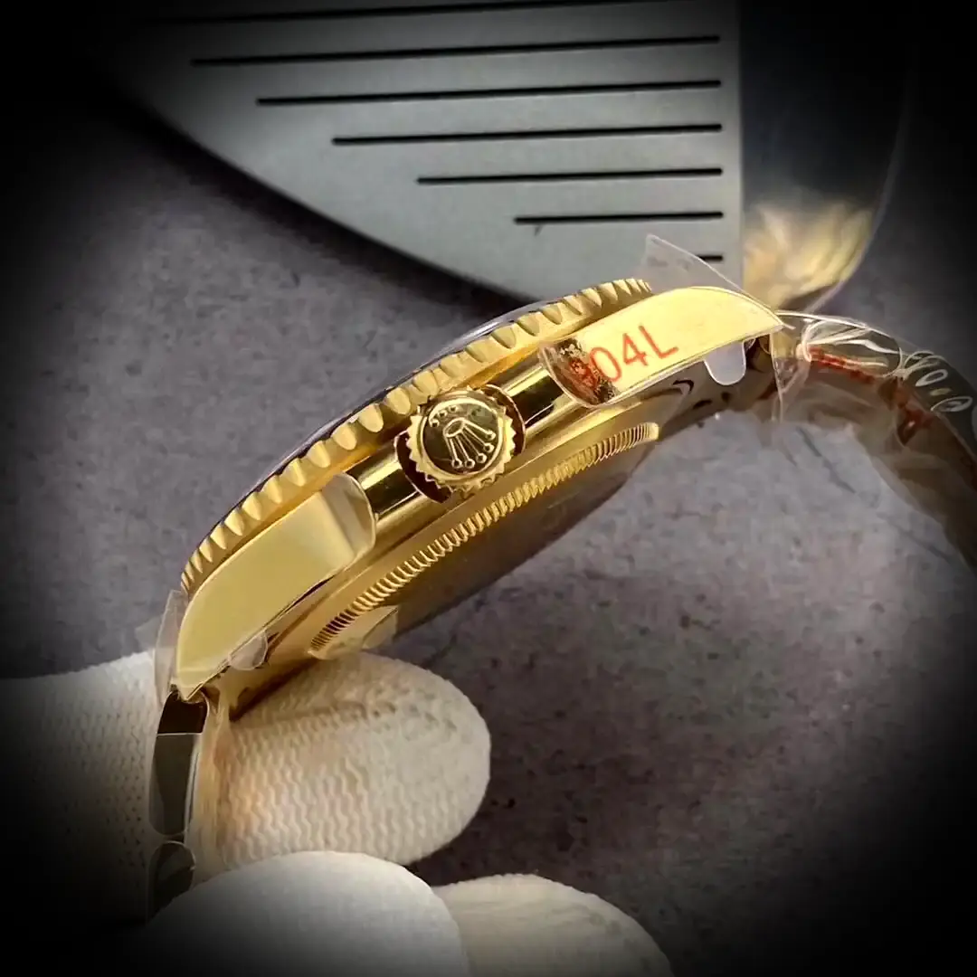 Rolex GMT-Master 126710BLRO-0001 super clone black dial — bezel macro