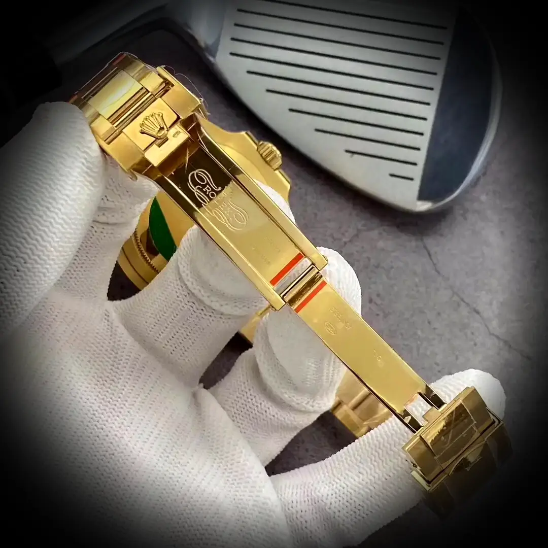 Rolex GMT-Master 126710BLRO-0001 Swiss clone — lume shot