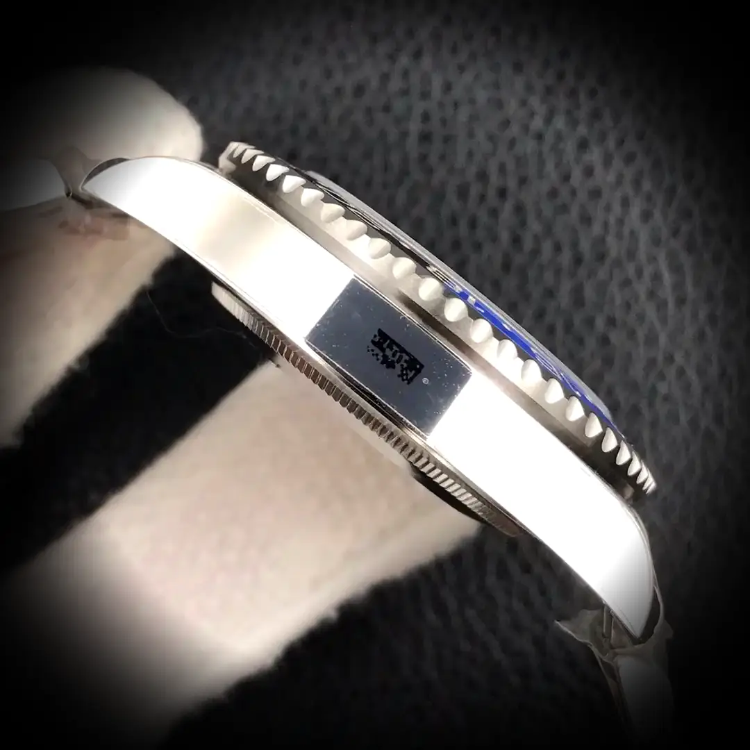 GMT-Master 126710 Swiss replica black dial — bezel macro