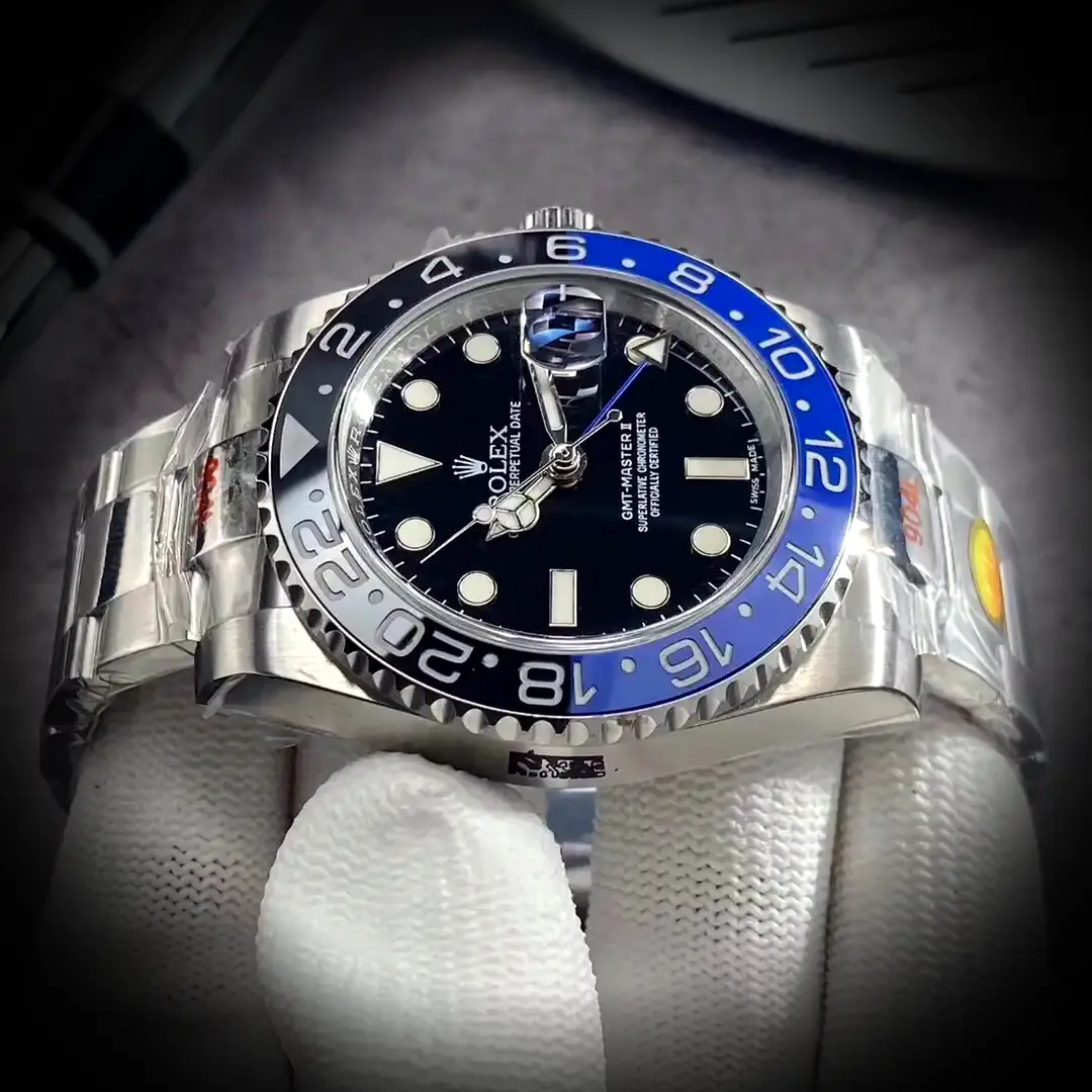 GMT-Master 126710BLRO Swiss clone — bracelet detail