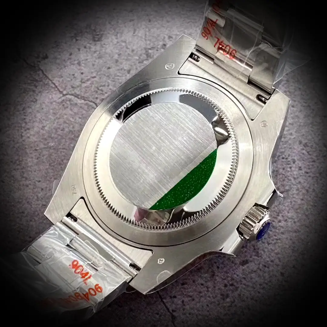 GMT-Master 126710BLRO superclone black dial — angled view