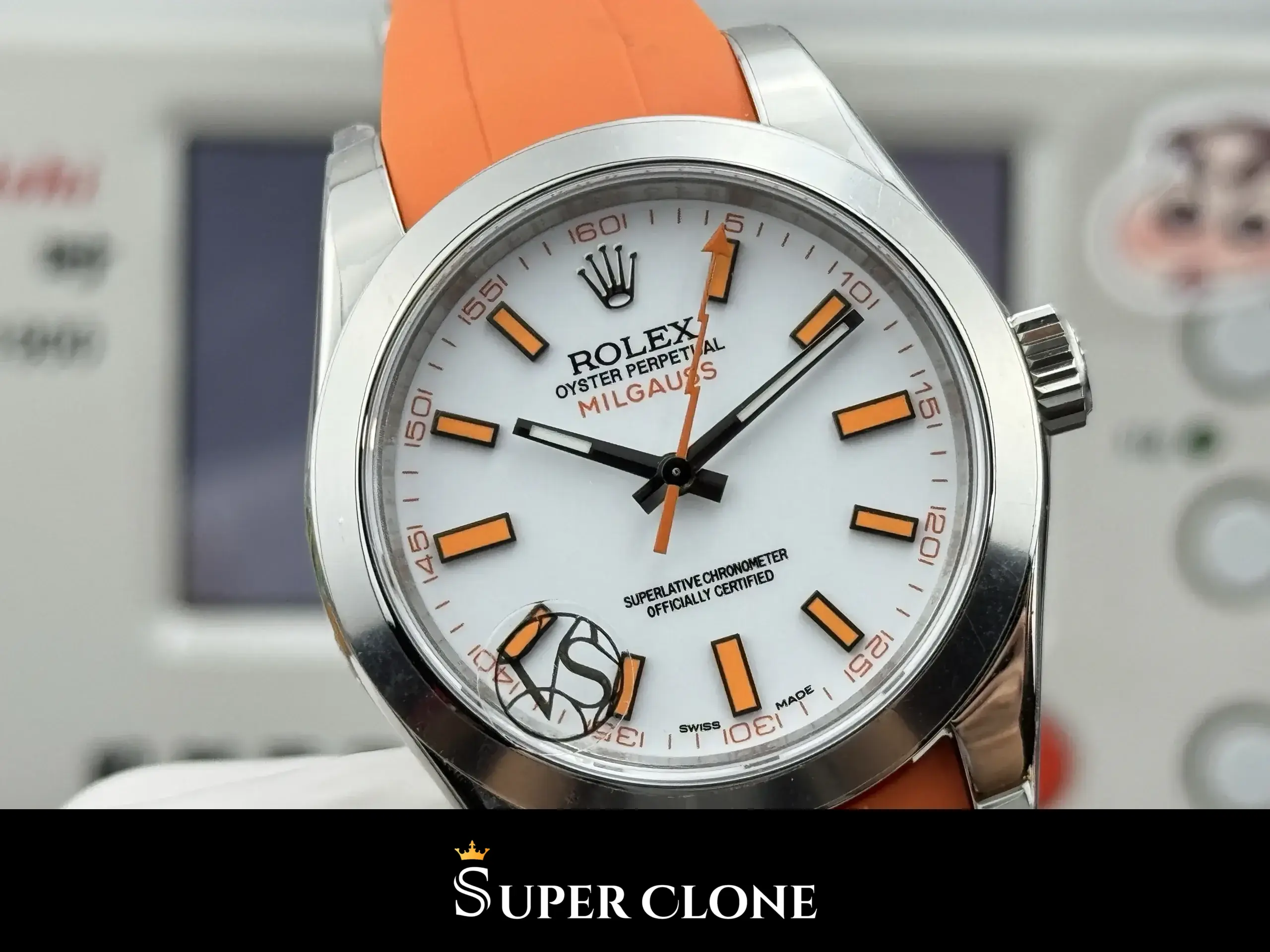 Rolex Milgauss 116400, 904l steel case, smooth bezel
