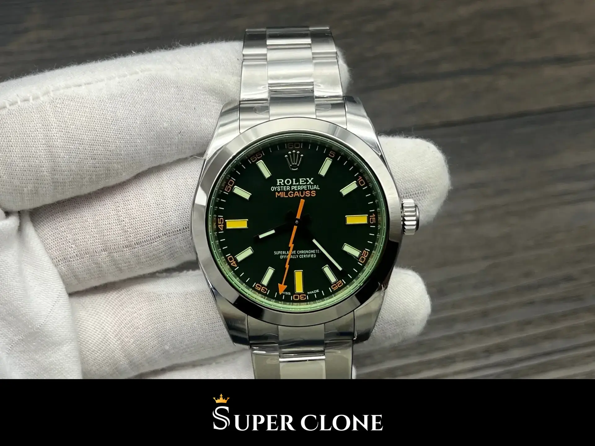 Milgauss 116400GV, 904l steel case, smooth bezel