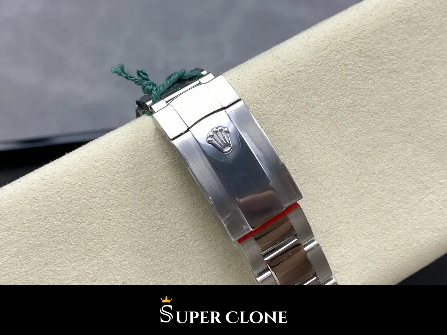 Rolex Milgauss 116400GV, 904l steel case, smooth bezel