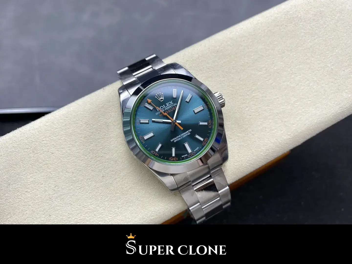 Milgauss 116400GV, green sapphire crystal, blue dial