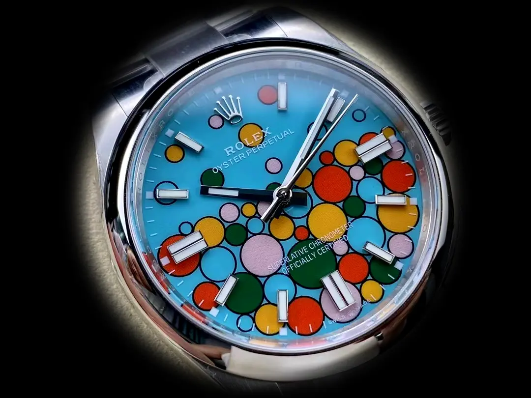 Oyster Perpetual 124300 Swiss clone 41mm — dial close-up