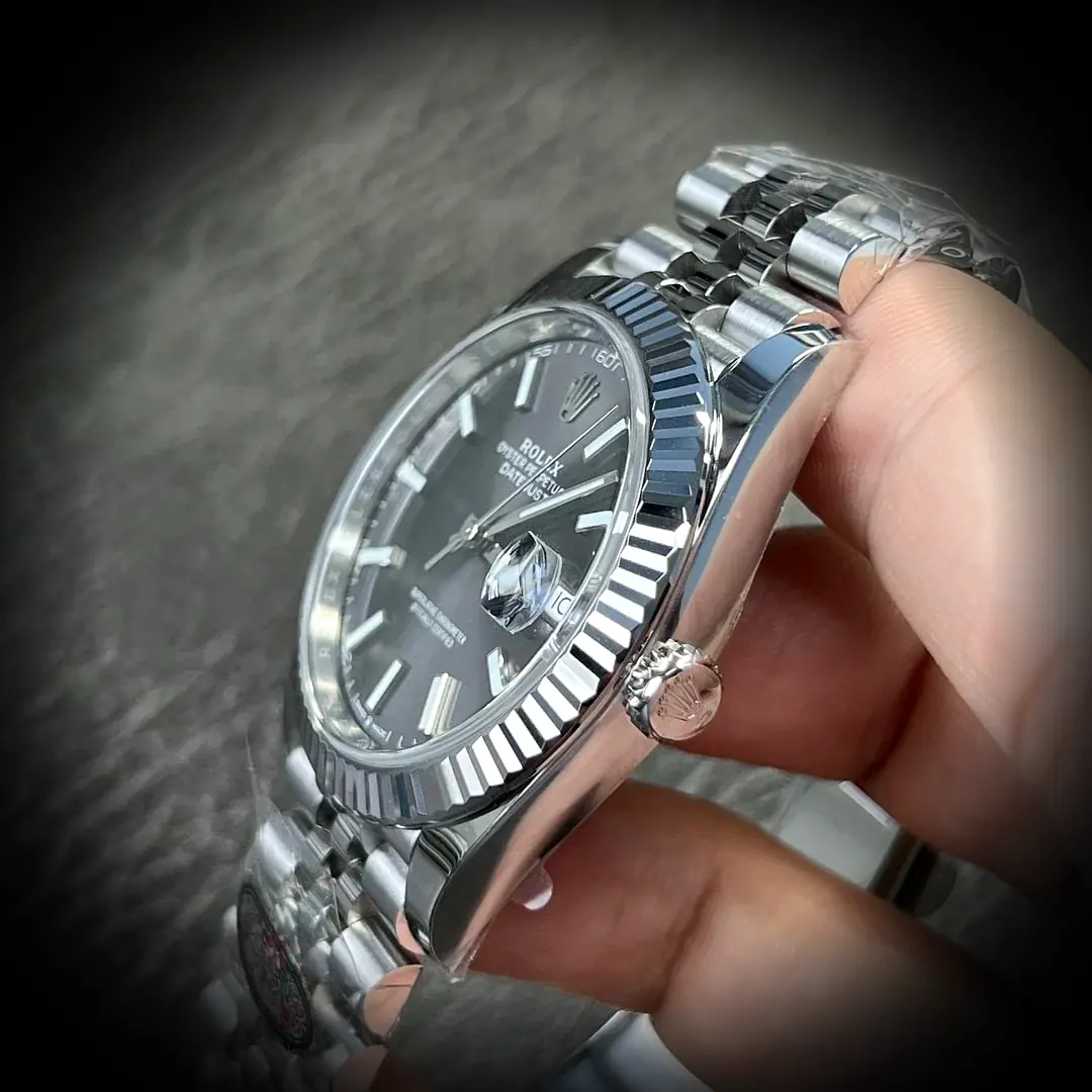 Datejust 126334 Swiss clone — bracelet detail