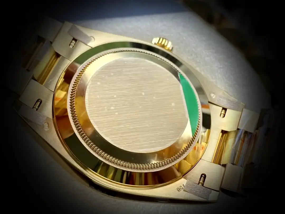 Day-Date 228238 Swiss replica 40mm — crown and case detail