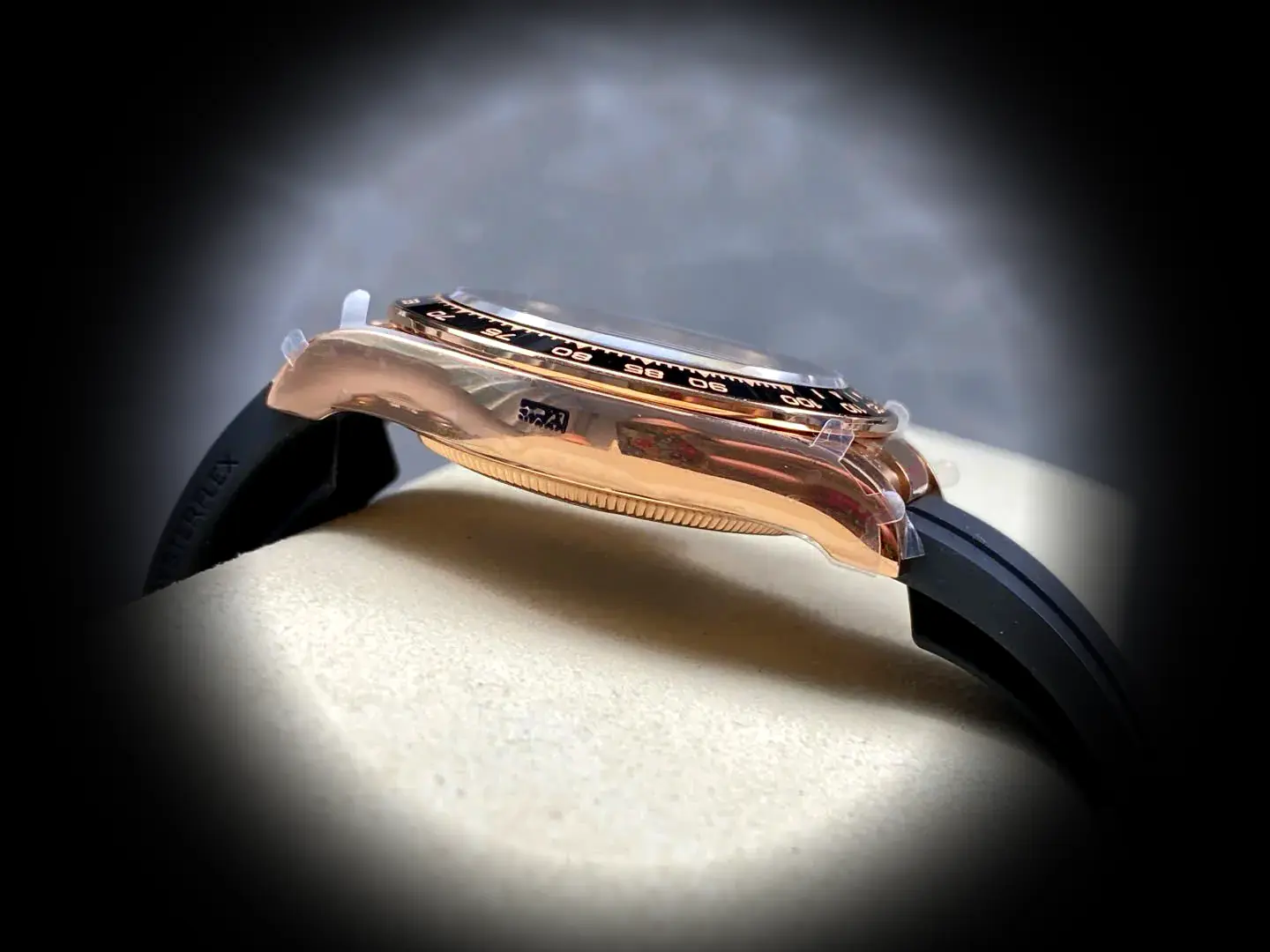 Rolex Daytona 126515LN Swiss replica bright chocolate dial — bezel macro