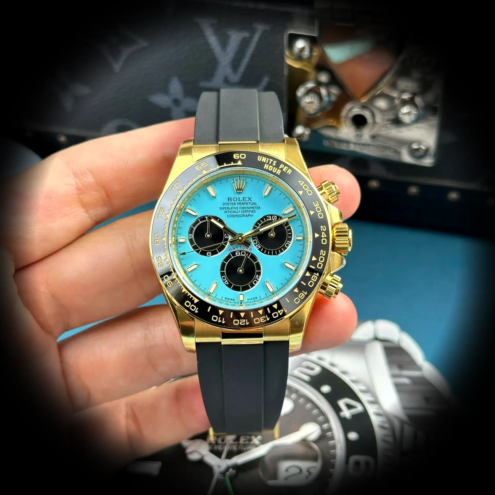 Daytona 126518LN Tiffany Swiss clone 40mm — dial close-up