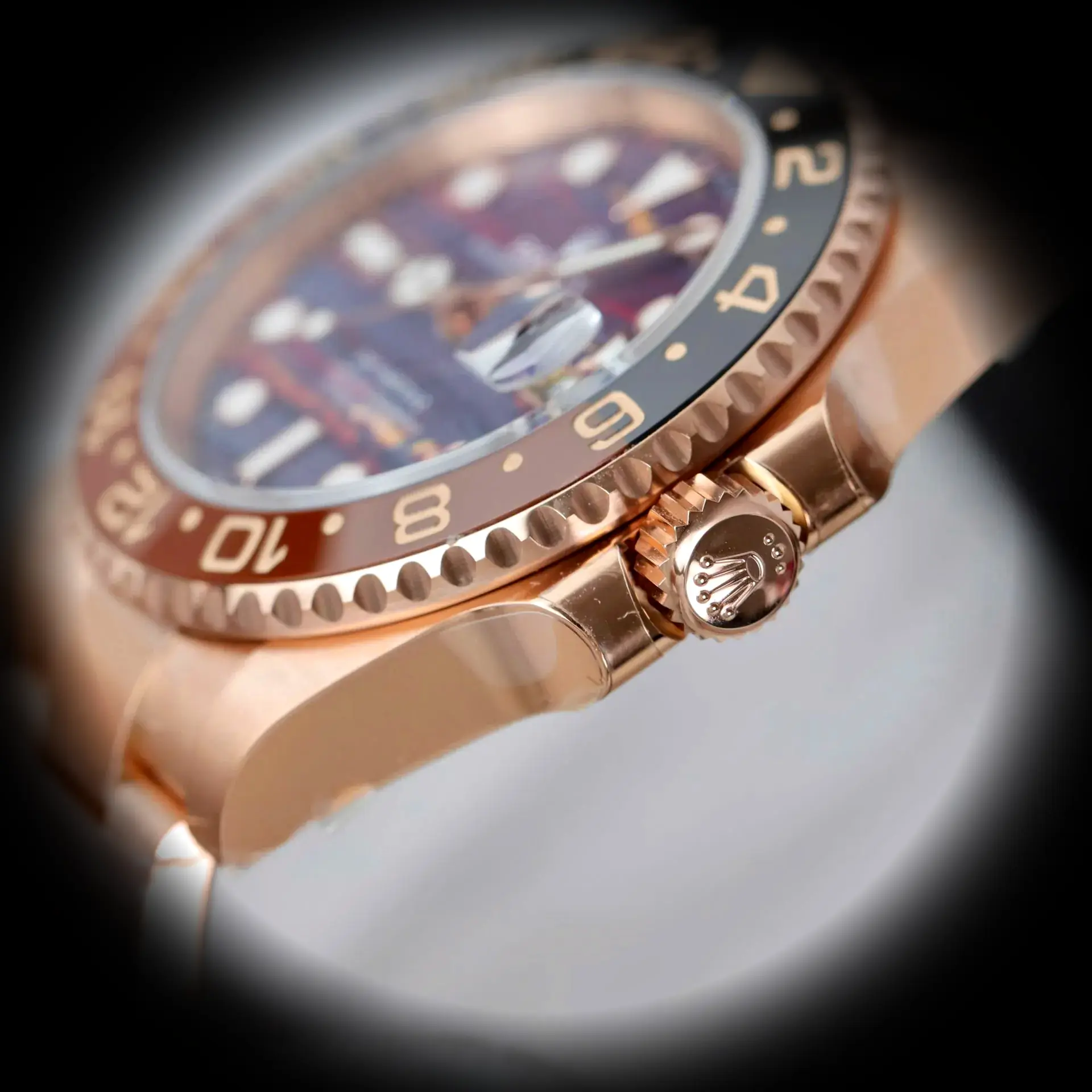 GMT-Master 126715CHNR Swiss replica — lume shot