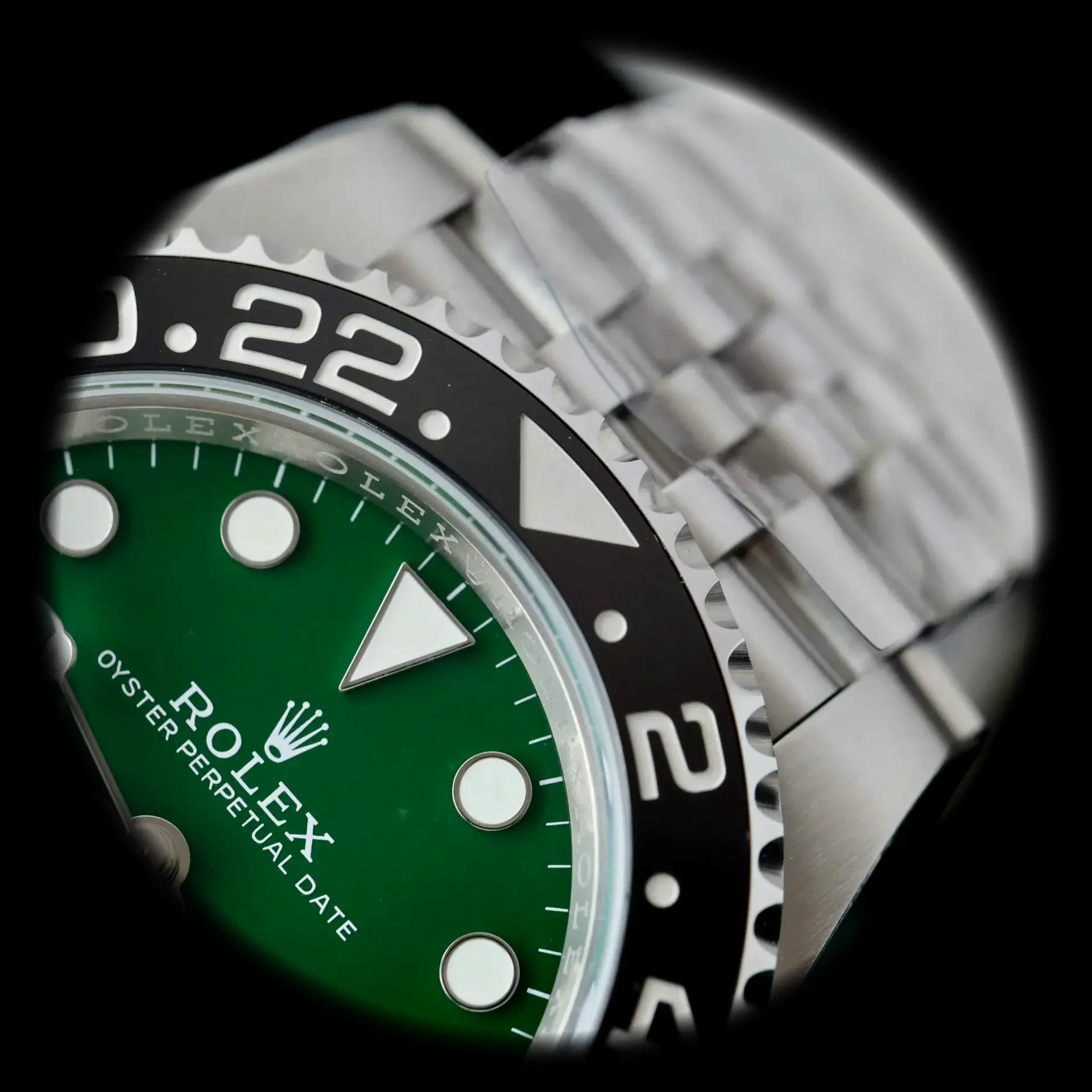 Rolex GMT-Master 126729VTNR superclone 40mm — crown and case detail