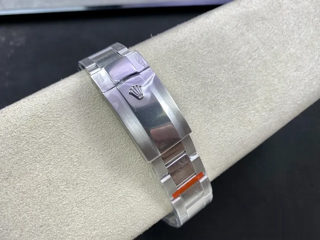 Rolex Sky-Dweller 326934 swiss super clone 42mm — crown and case detail