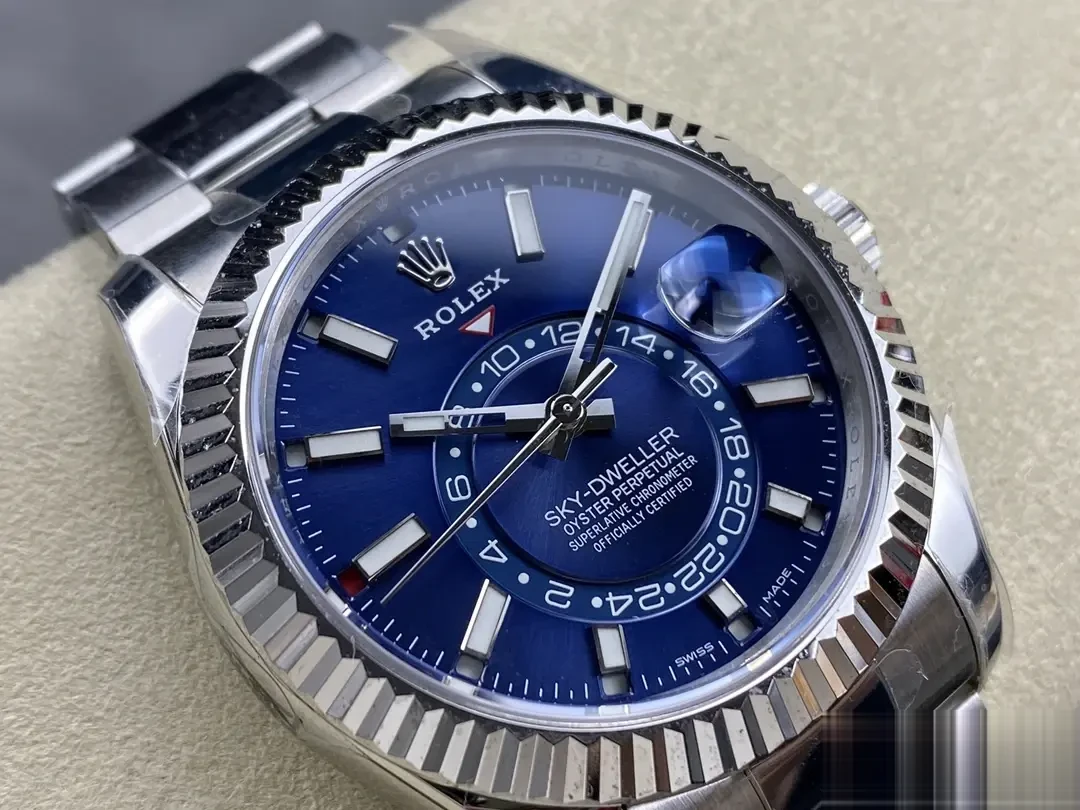 Sky-Dweller 326934 eta clone 42mm — dial close-up