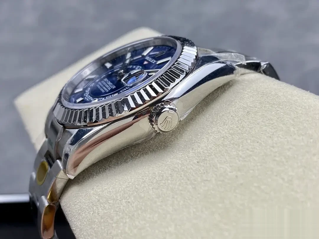 Rolex Sky-Dweller 326934 eta clone blue dial — bezel macro