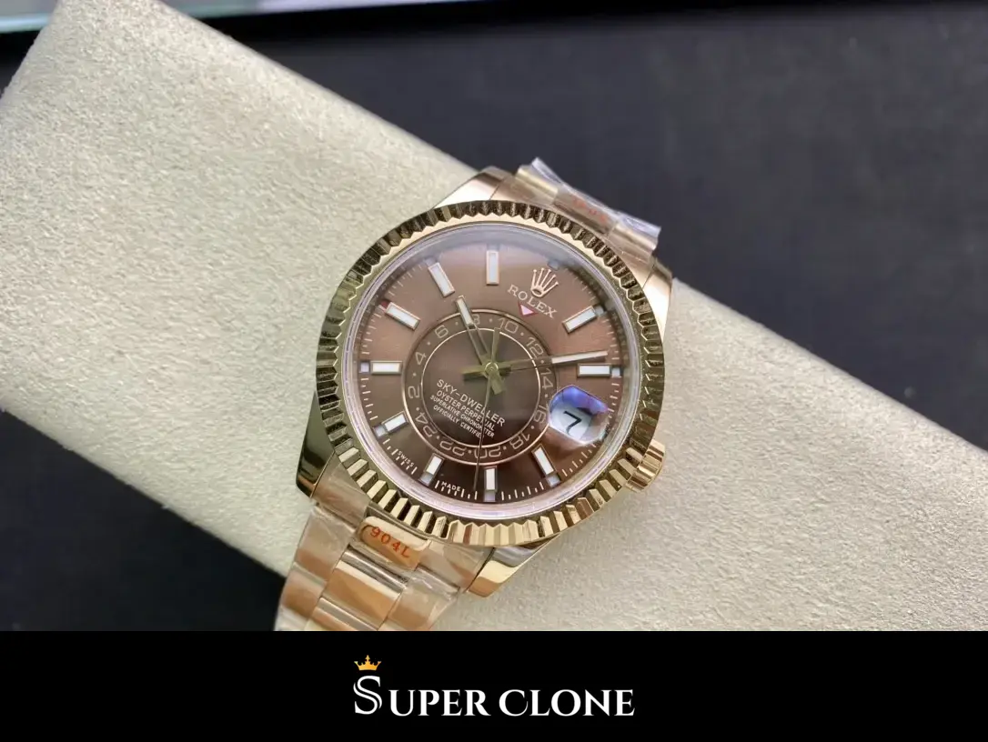 Sky-Dweller 326935 swiss super clone — lume shot