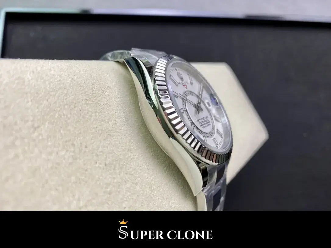 Sky-Dweller 326938 eta clone 42mm — wrist shot