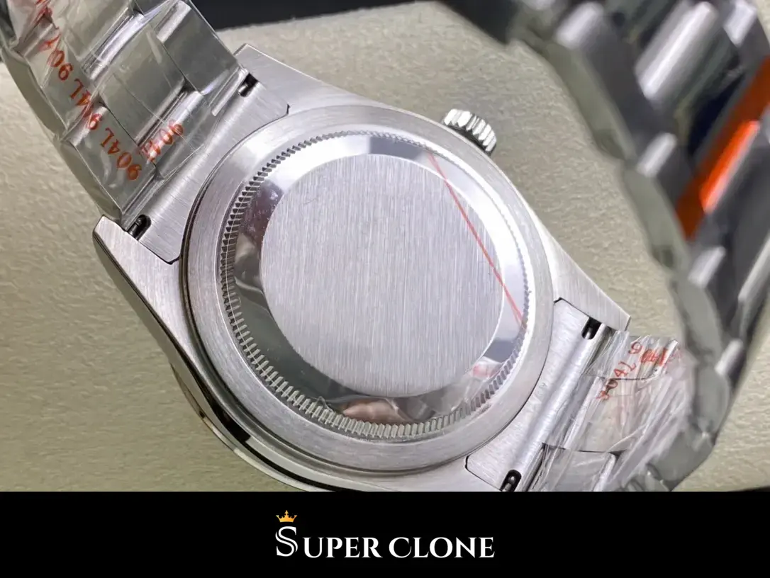 Sky-Dweller 326938 superclone — lume shot