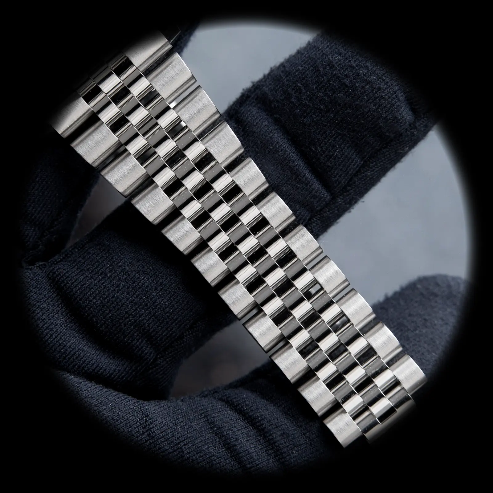 Sky-Dweller 336934 Swiss replica 42mm — wrist shot