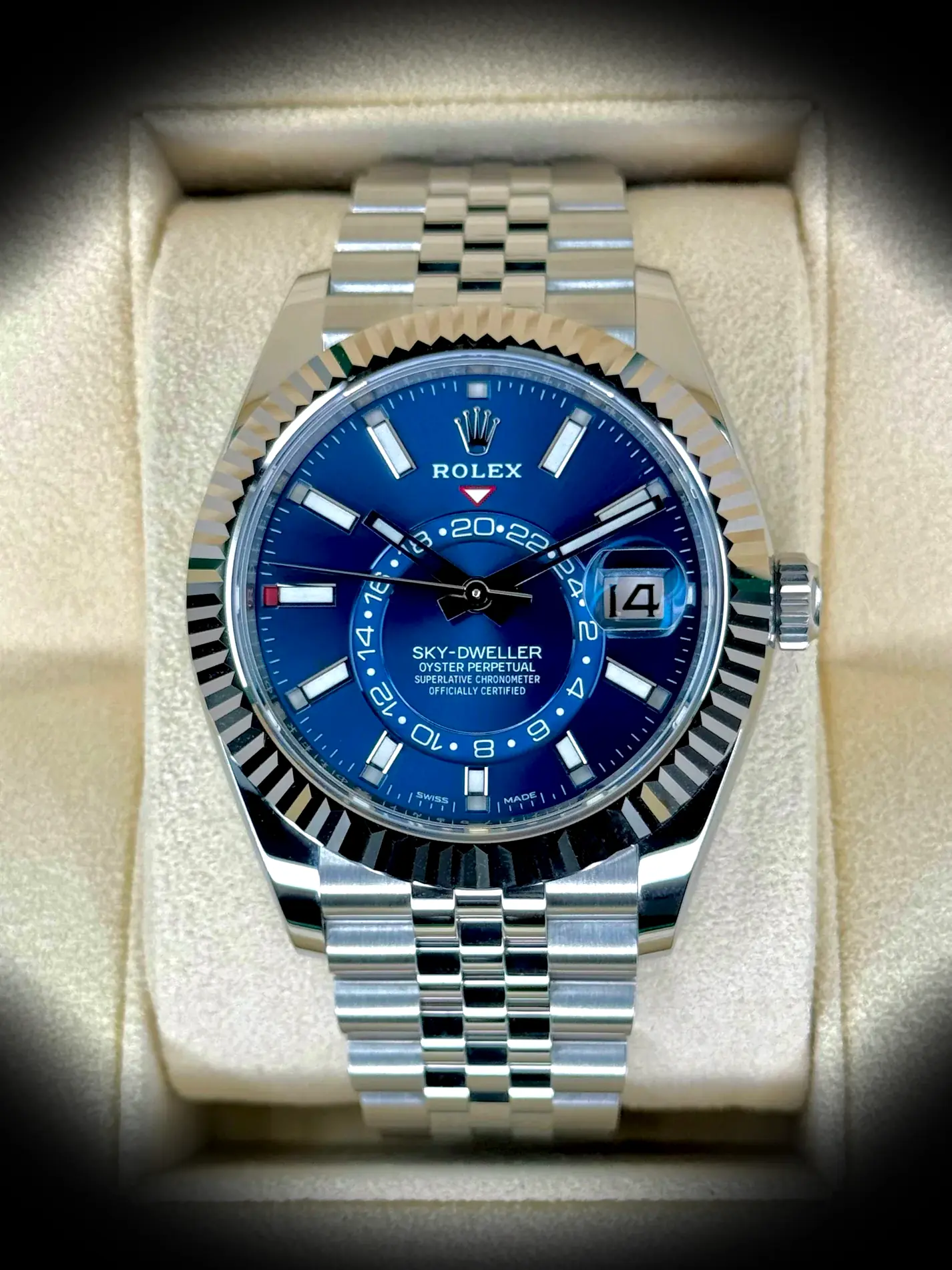 Sky-Dweller 336934 super clone 42mm — dial close-up