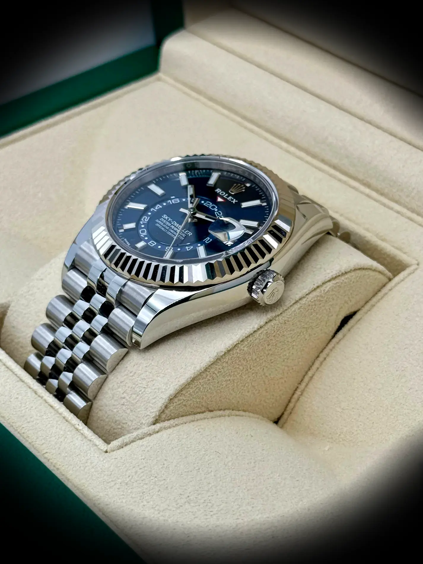 Rolex Sky-Dweller 336934 1:1 super clone 42mm — wrist shot