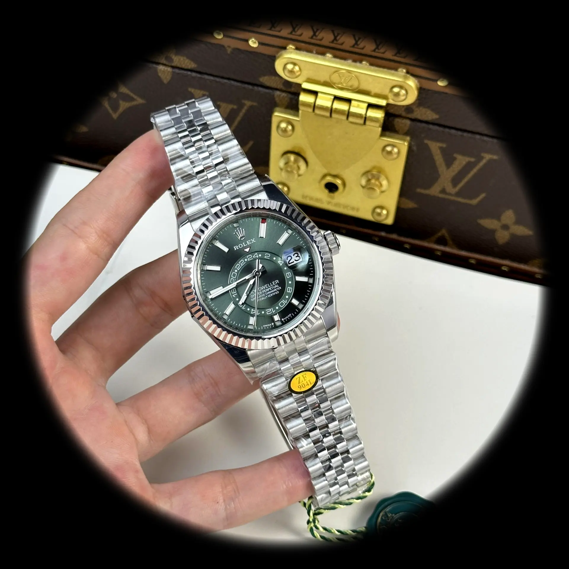 Sky-Dweller 336934 super clone 42mm — wrist shot