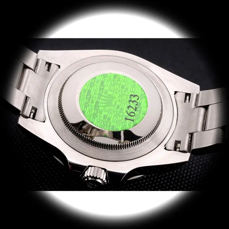 Submariner PR16233P superclone — lume shot