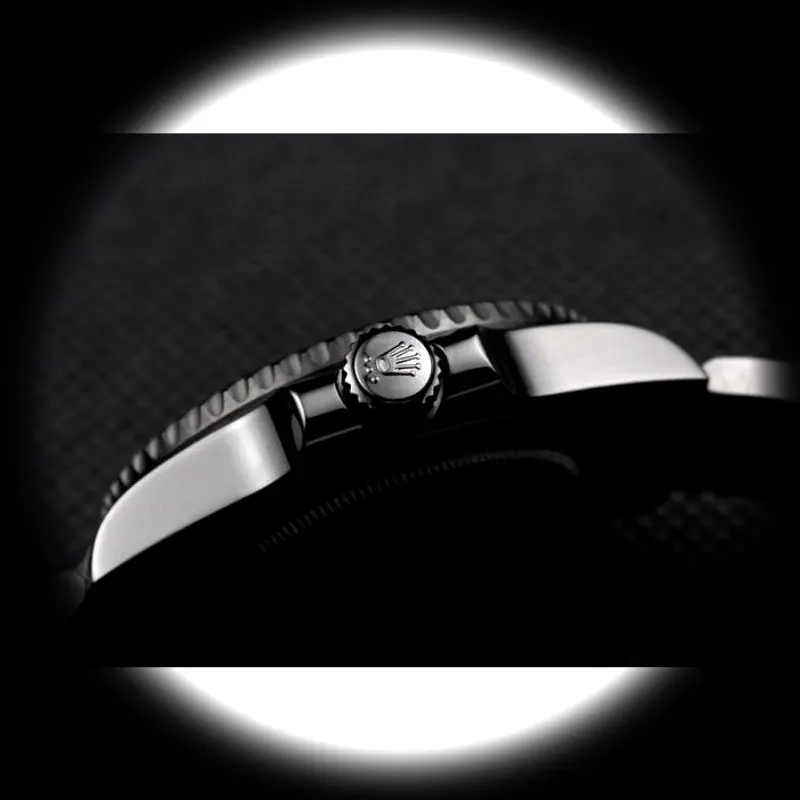 Submariner PRHUNTERPRO Swiss clone black dial — bezel macro