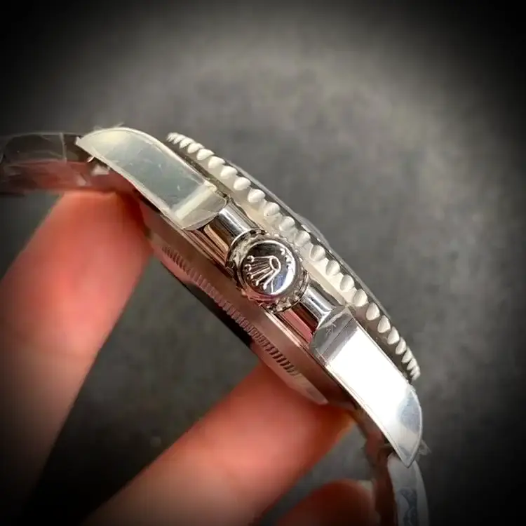 Rolex Submariner 116610LN super clone — bracelet detail