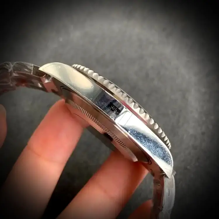 Submariner 116610LN superclone green dial — bezel macro