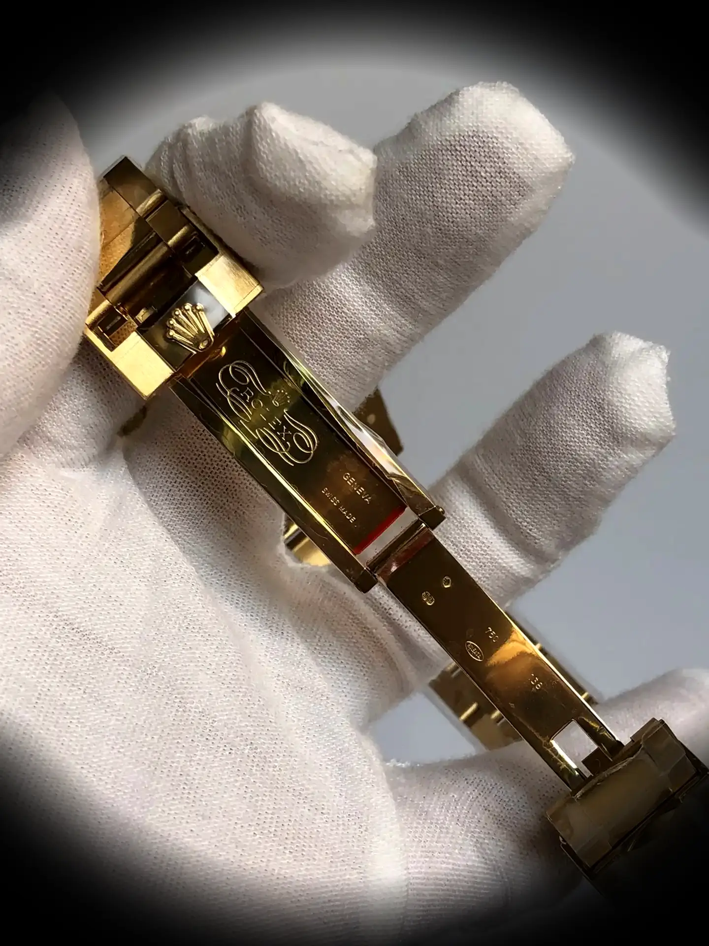 Submariner 116610LN Swiss replica blue dial — angled view