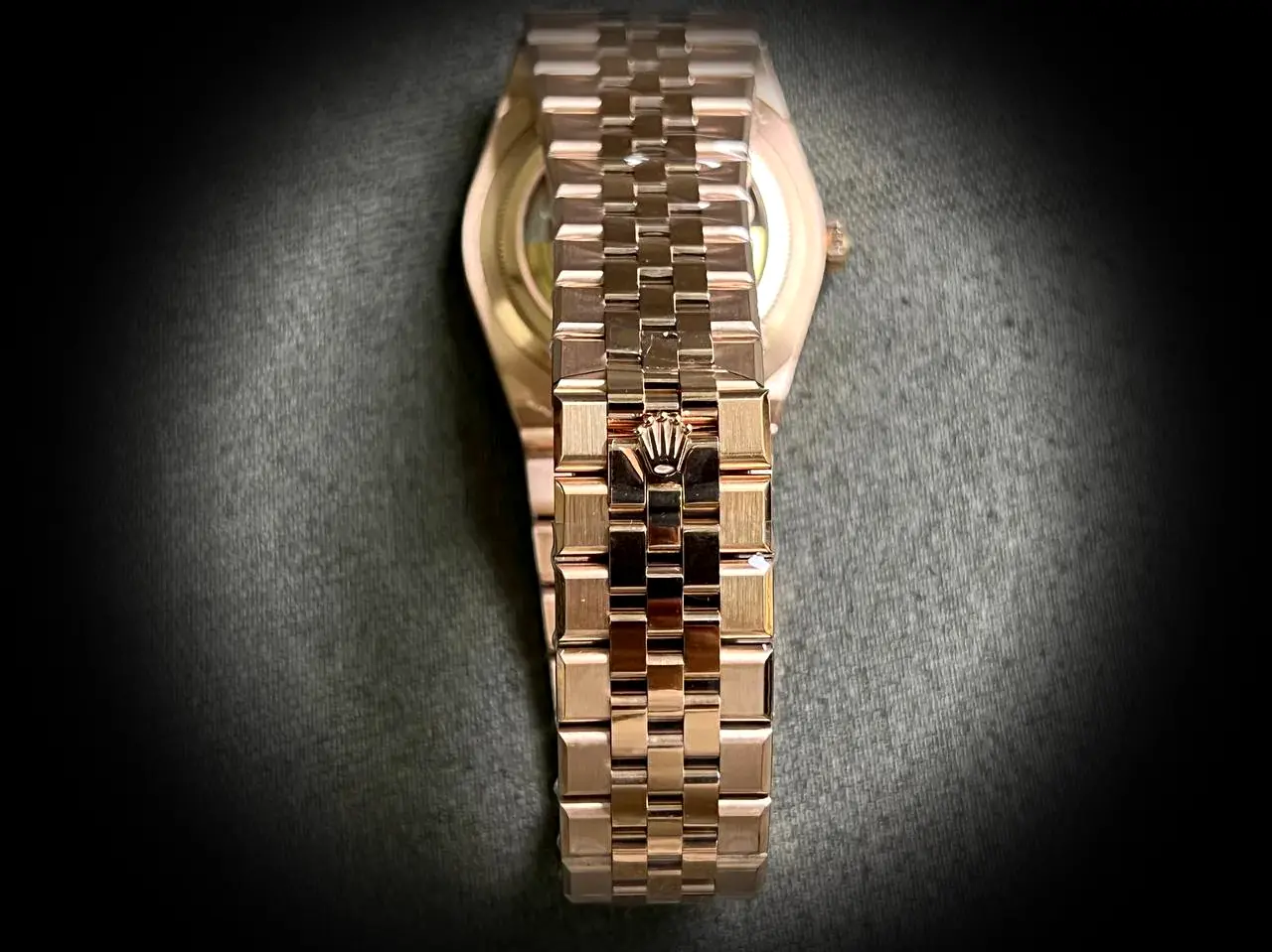 Land-Dweller 127335 superclone — side profile