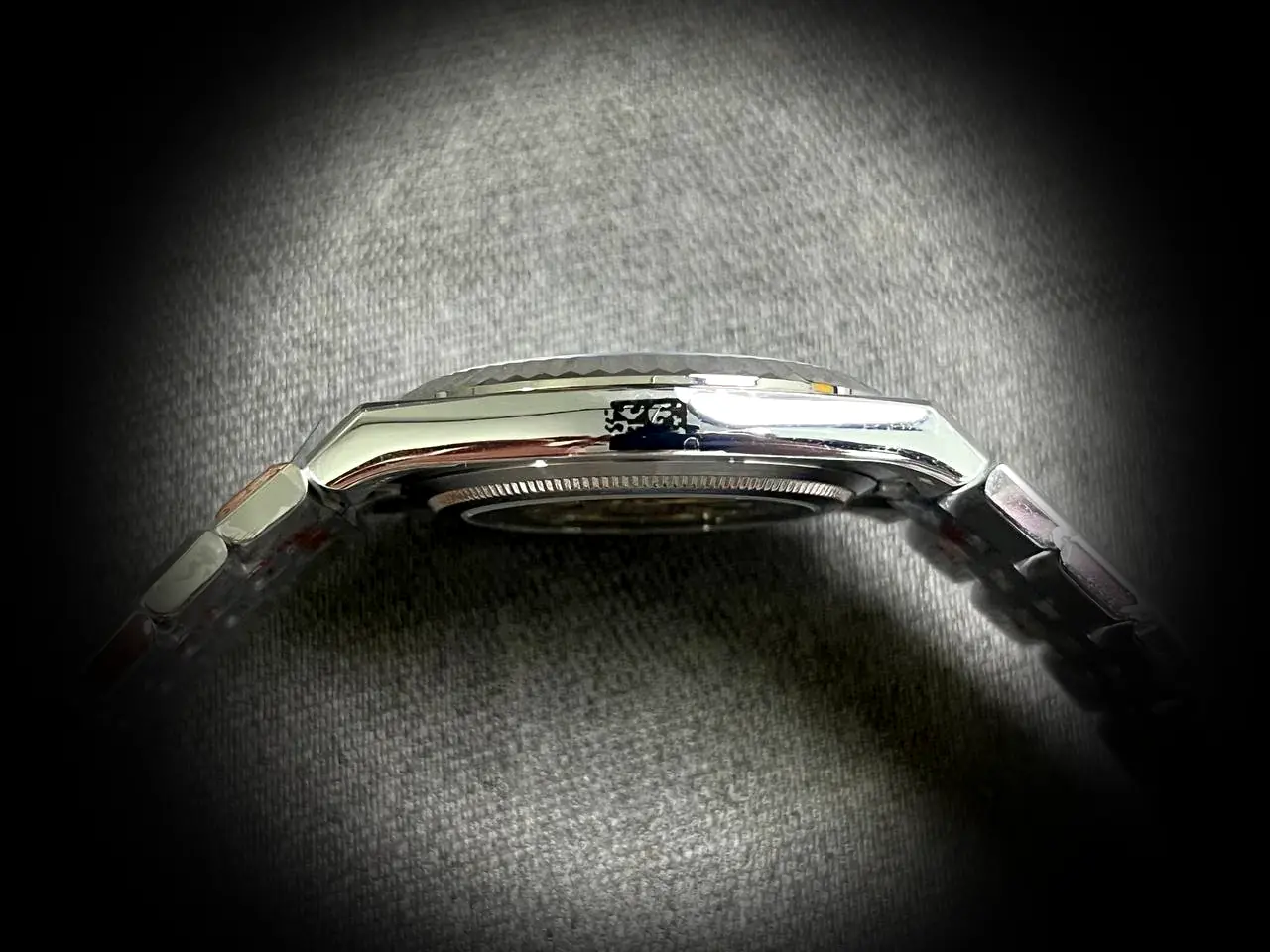 Land-Dweller 127336 1:1 super clone ice blue dial — caseback detail