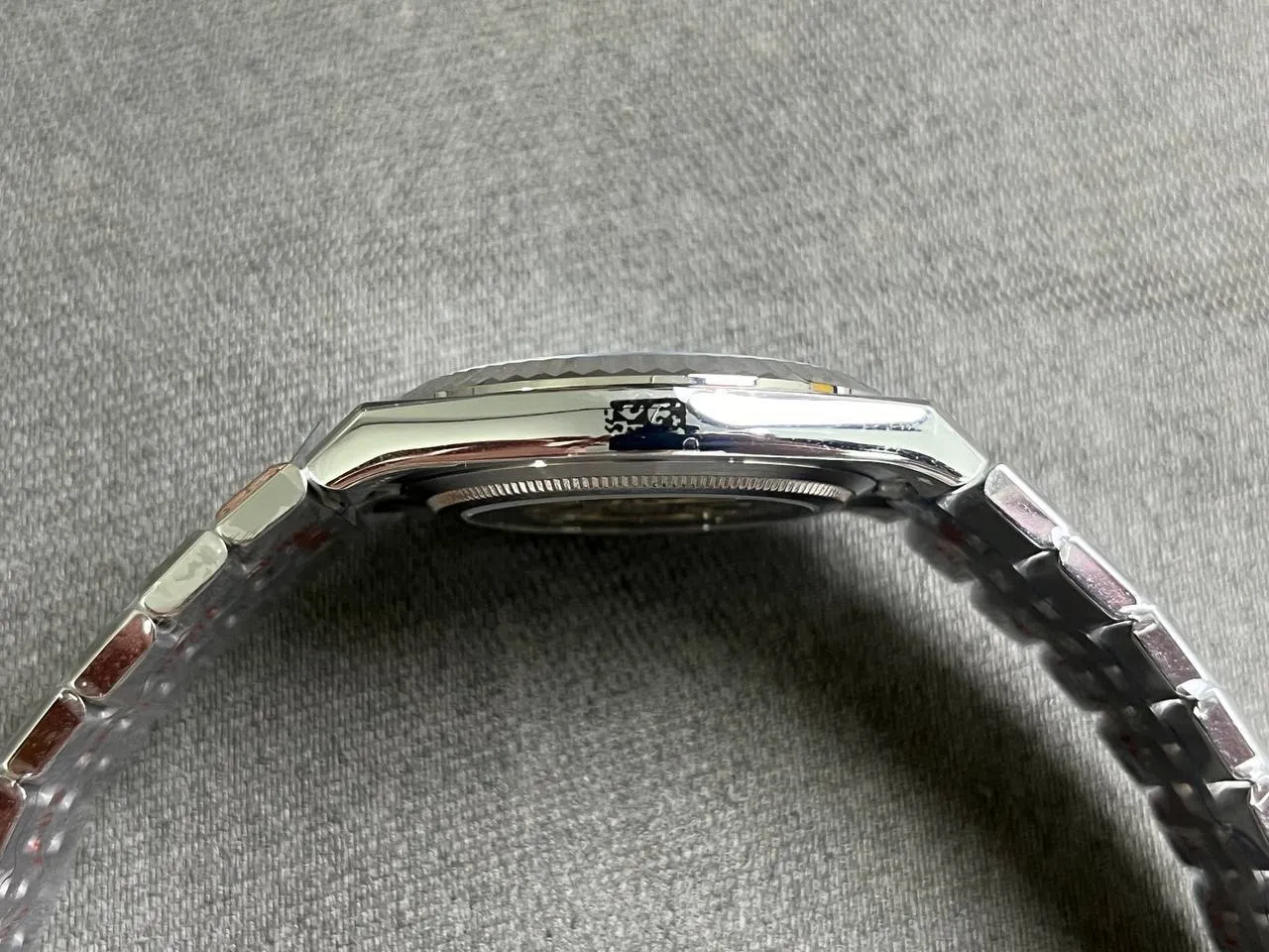 Land-Dweller 127336 copy ice blue dial — caseback detail