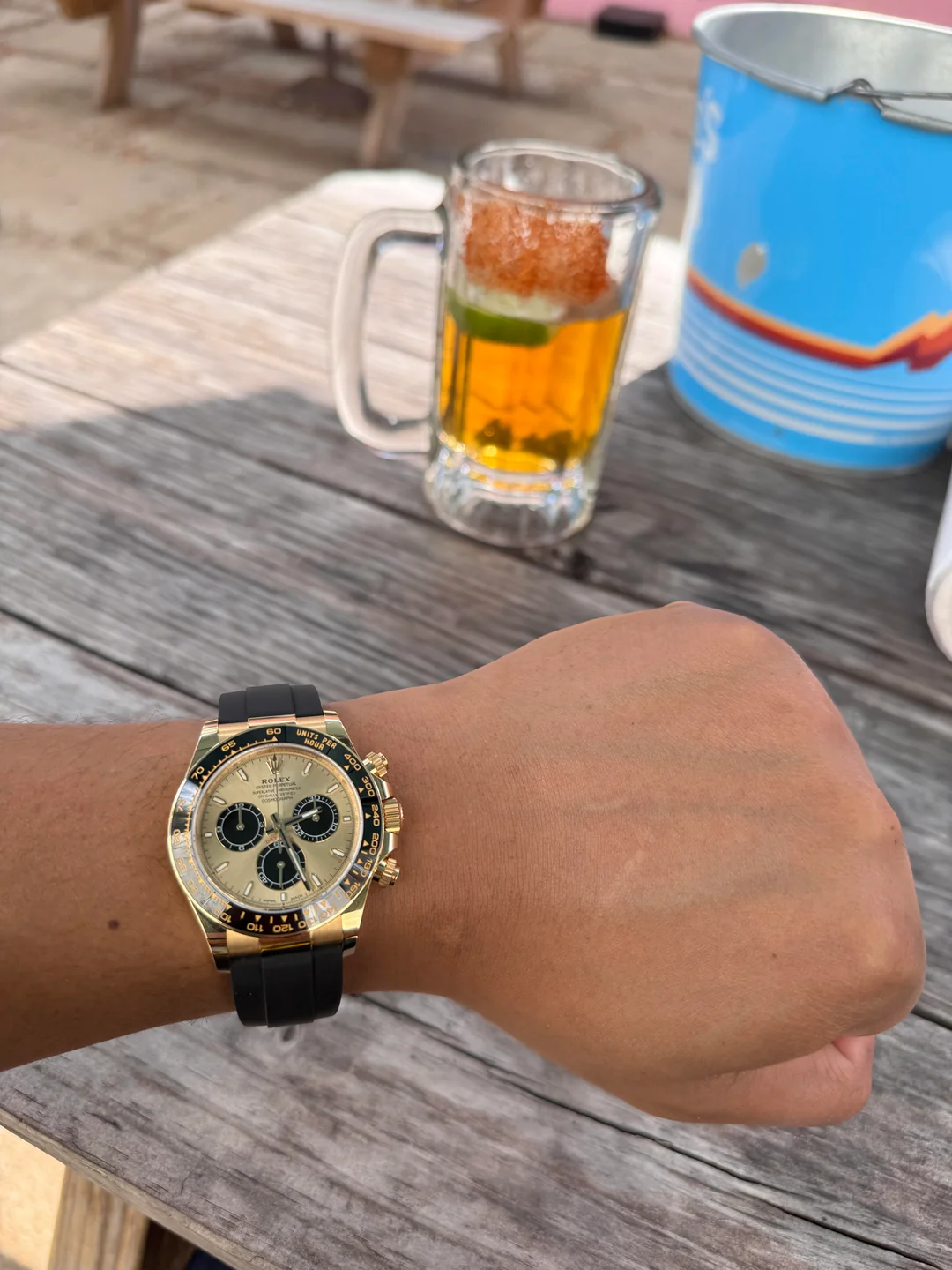 Daytona 40 mm Golden Dial 126518LN "Pikachu" photo review