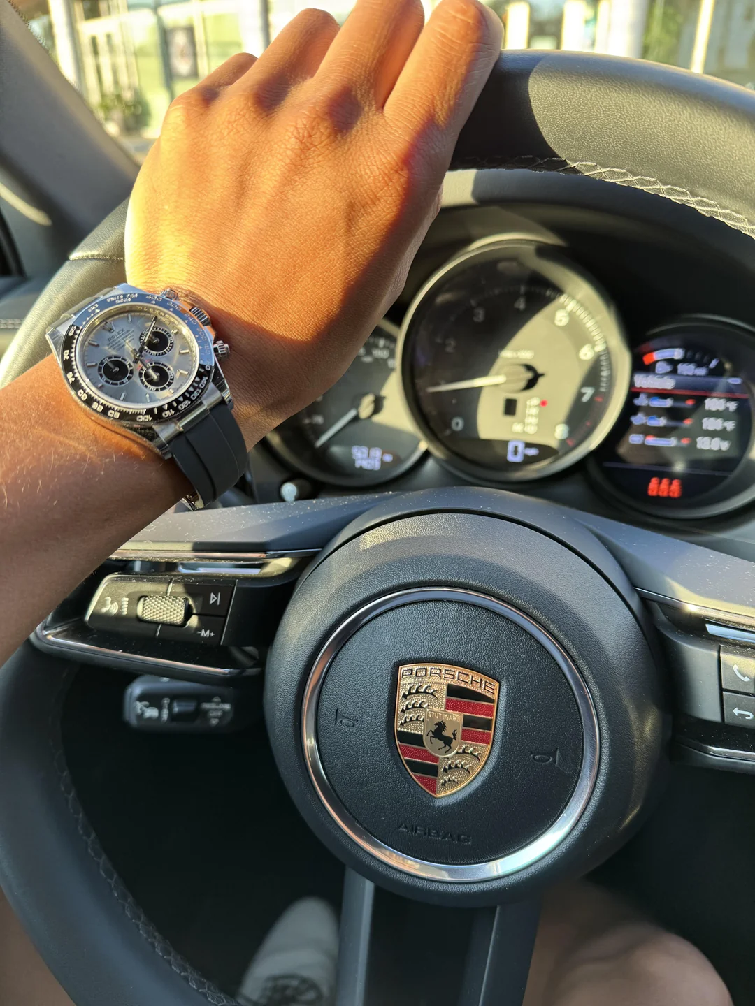 Daytona 40 mm Sunburst Dial "Ghost" 126519LN photo review