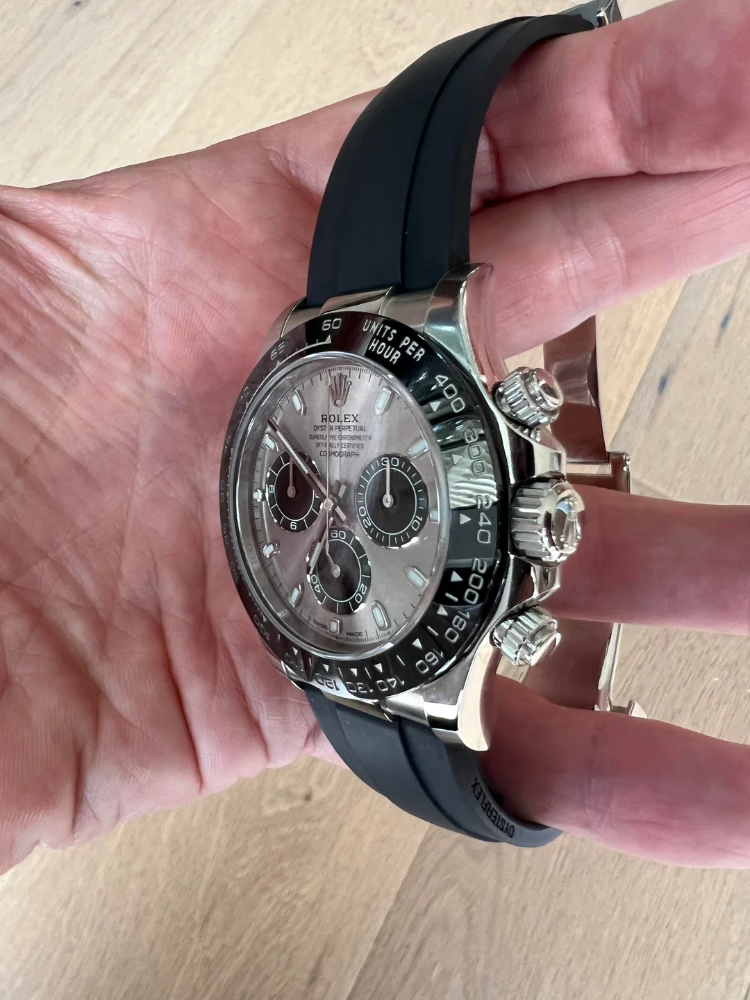 Daytona 40 mm Sunburst Dial "Ghost" 126519LN photo review