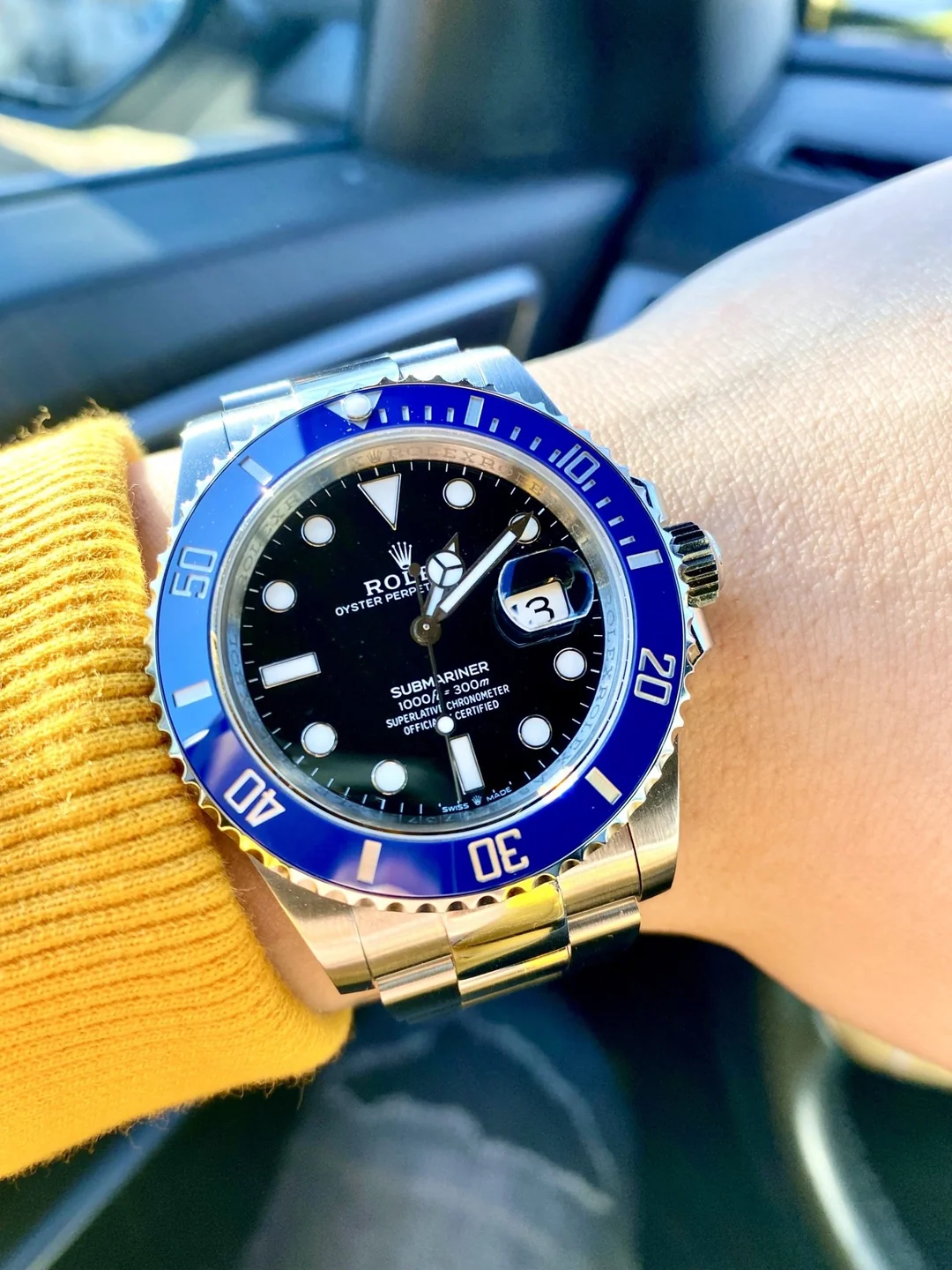 Submariner "Cookie Monster" 41mm Black Dial 126619LB photo review