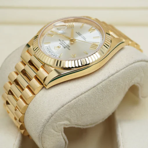 Rolex Replica Day-Date 40 mm White Dial 228238