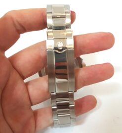 Replica Rolex GMT-Master II 40mm Black Dial 116710 Texture Close-Up