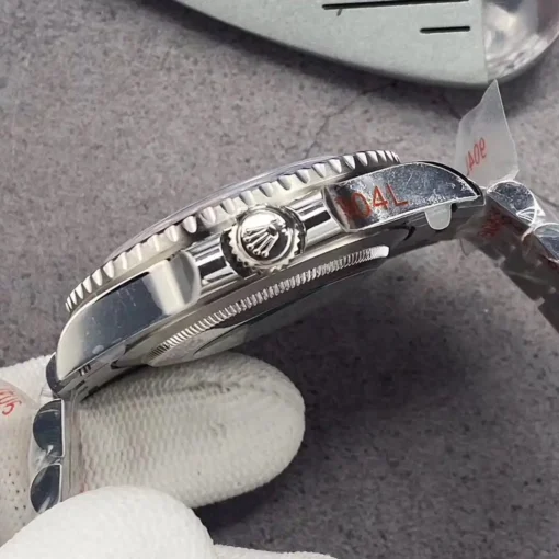 Best Replica Rolex GMT-Master II 40mm Dial Black 126710BLRO Jubilee “Pepsi”
