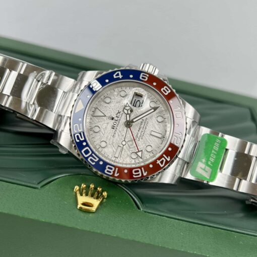 Replica Rolex GMT-Master II Meteorite Dial 126719BLRO “Superman” Oyster Lug Shot