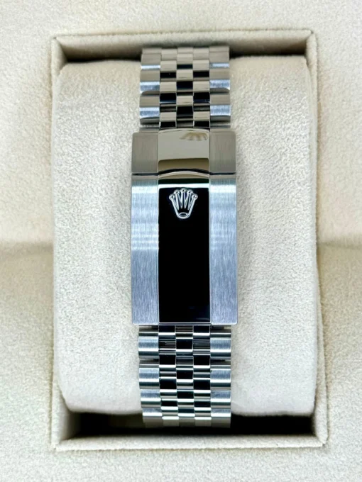 Fake Rolex Sky-Dweller 42 mm Bright blue Dial 336934 Jubilee