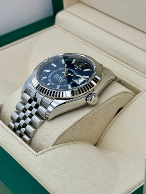 Super Clone Rolex Sky-Dweller 42 mm Bright blue Dial 336934 Jubilee