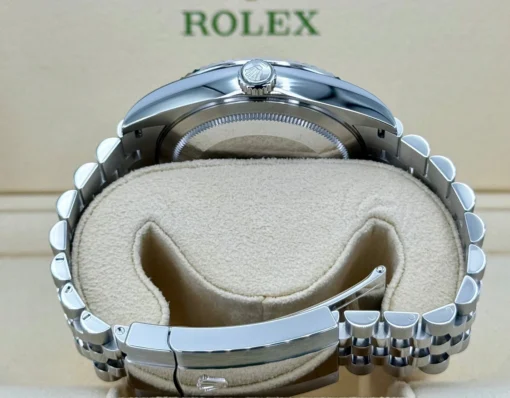 Best Fake Rolex Sky-Dweller 42 mm Bright blue Dial 336934 Jubilee