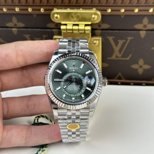Fake Rolex Sky-Dweller 42 mm Mint green Dial 336934 Jubilee