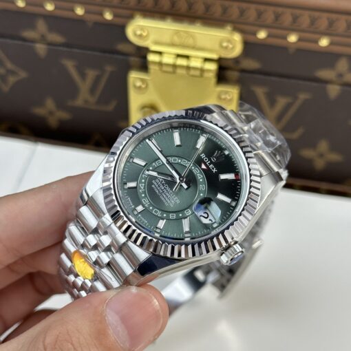 Rolex Replica Sky-Dweller 42 mm Mint green Dial 336934 Jubilee