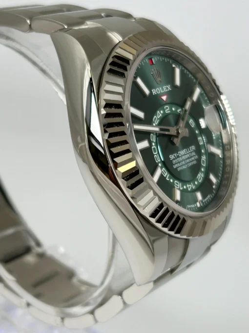 Best Replica Rolex Sky-Dweller 42 mm Mint green Dial 336934 Oyster