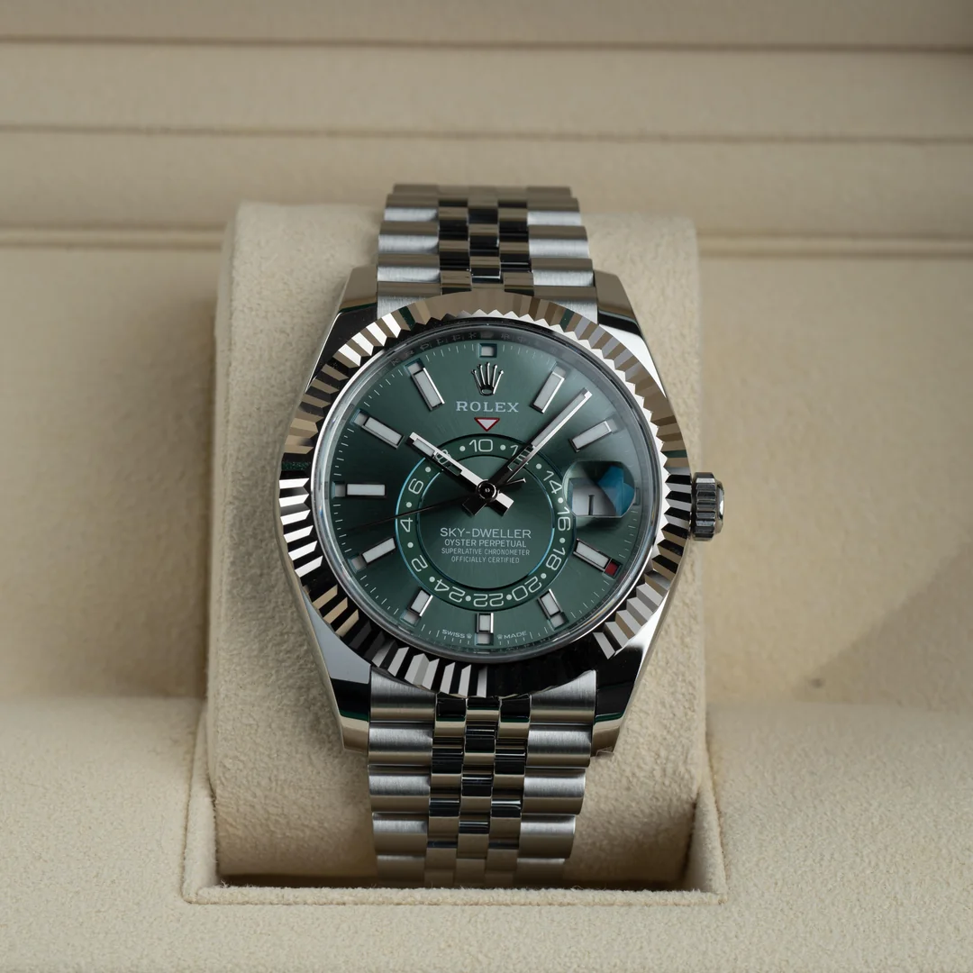 Sky-Dweller 326238 42mm Mint Dial photo review