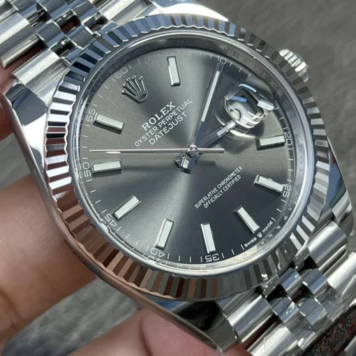 Replica Rolex Datejust 41 mm Rhodium Dial 126334 Jubilee Face Detail